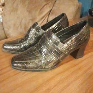 LifeStride Suspend, Crocodile Print Brown Hand-made Faux Leather Heels, Size 7W